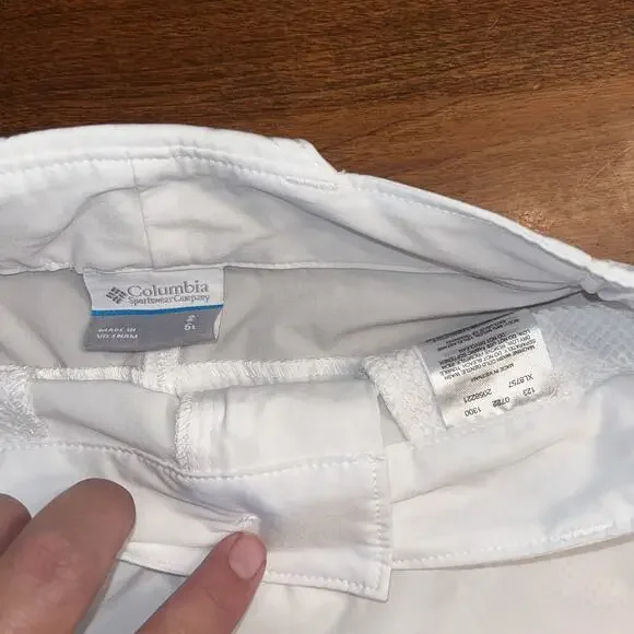 Columbia PFG Women's Size 2 White 6” Inseam Shorts - Picture 3 of 6
